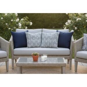 Mongooses Outdoor Pillow Covers 20x20 Navy Blue White Geometric  Set 2 Used